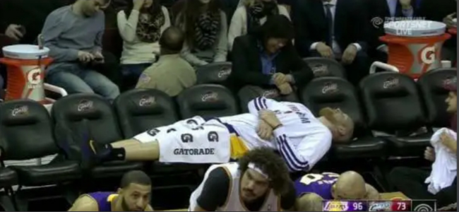 官方网站-太太惨了！勇士紧急签32+12中锋！1天连伤3人！库里被迫带伤临时上阵！