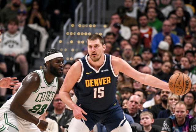 PG电子-约基奇发威大破绿军：第15次轰30+15联盟第一